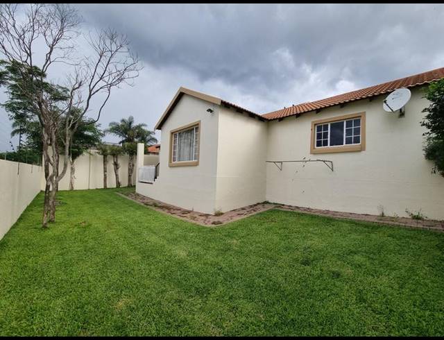 3 BEDROOM TOWNHOUSE FOR SALE IN AMAROSA